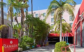 Ramada Plaza Hotel Suites West Hollywood